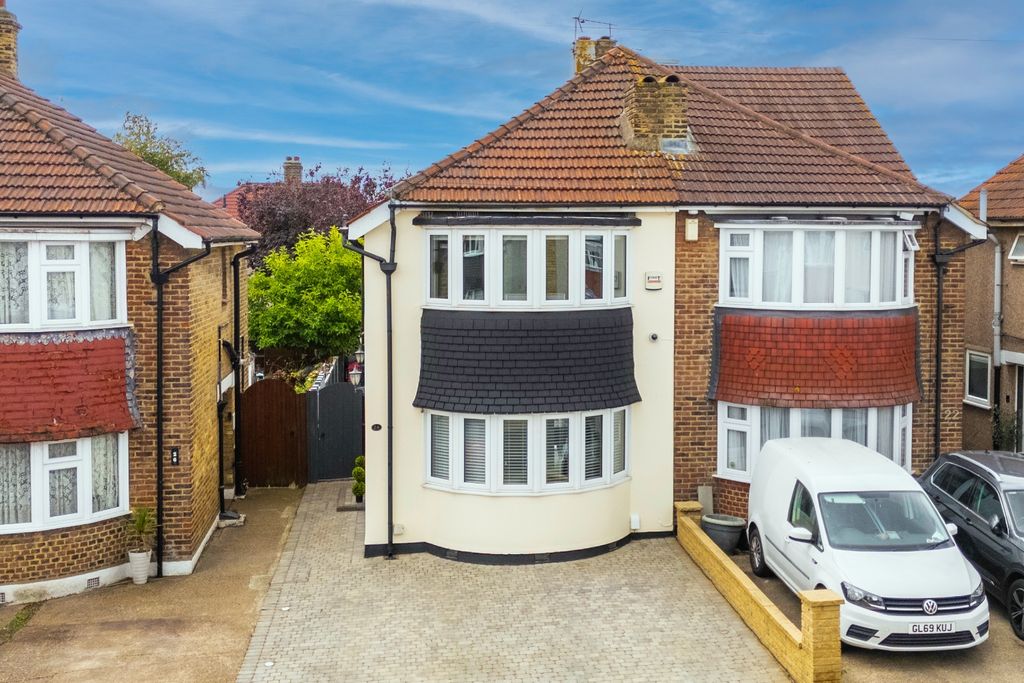 Property photo 1 of 15 3947480