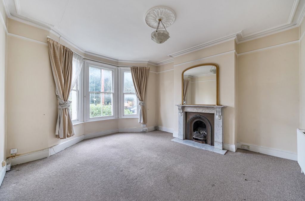 Property photo 2 of 29 1411277-2-698B6A9...