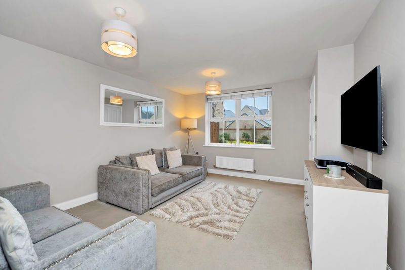 Property photo 3 of 17 Sitting Room