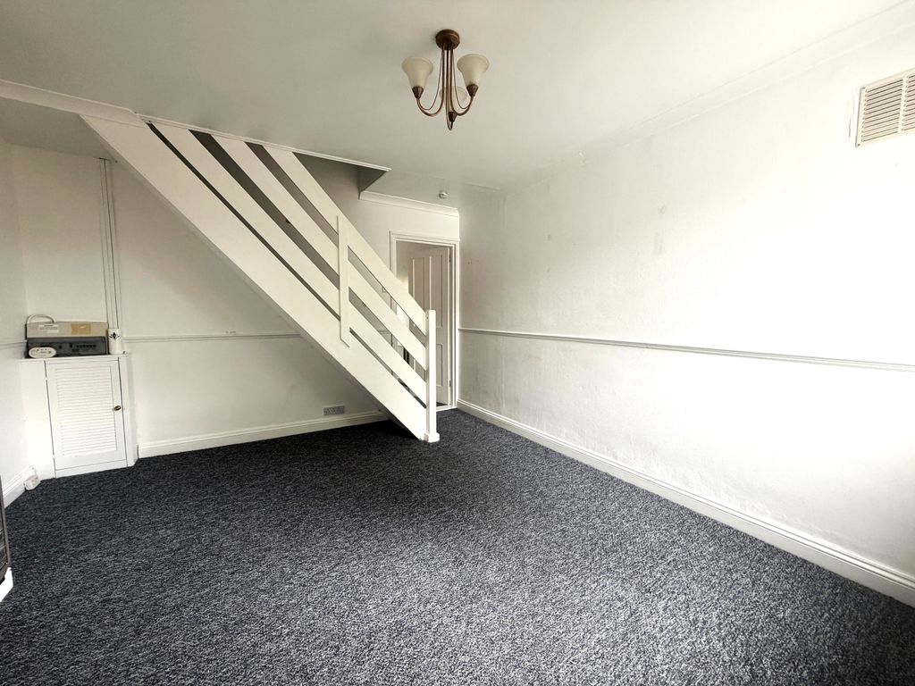 Property photo 3 of 8 Dining Room
