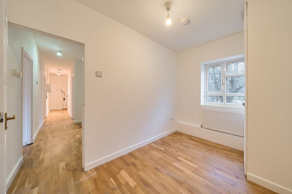 Property photo 2 of 17 Reception