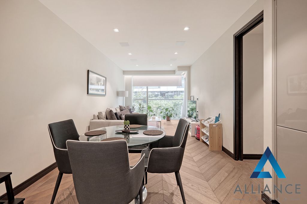 Property photo 3 of 24