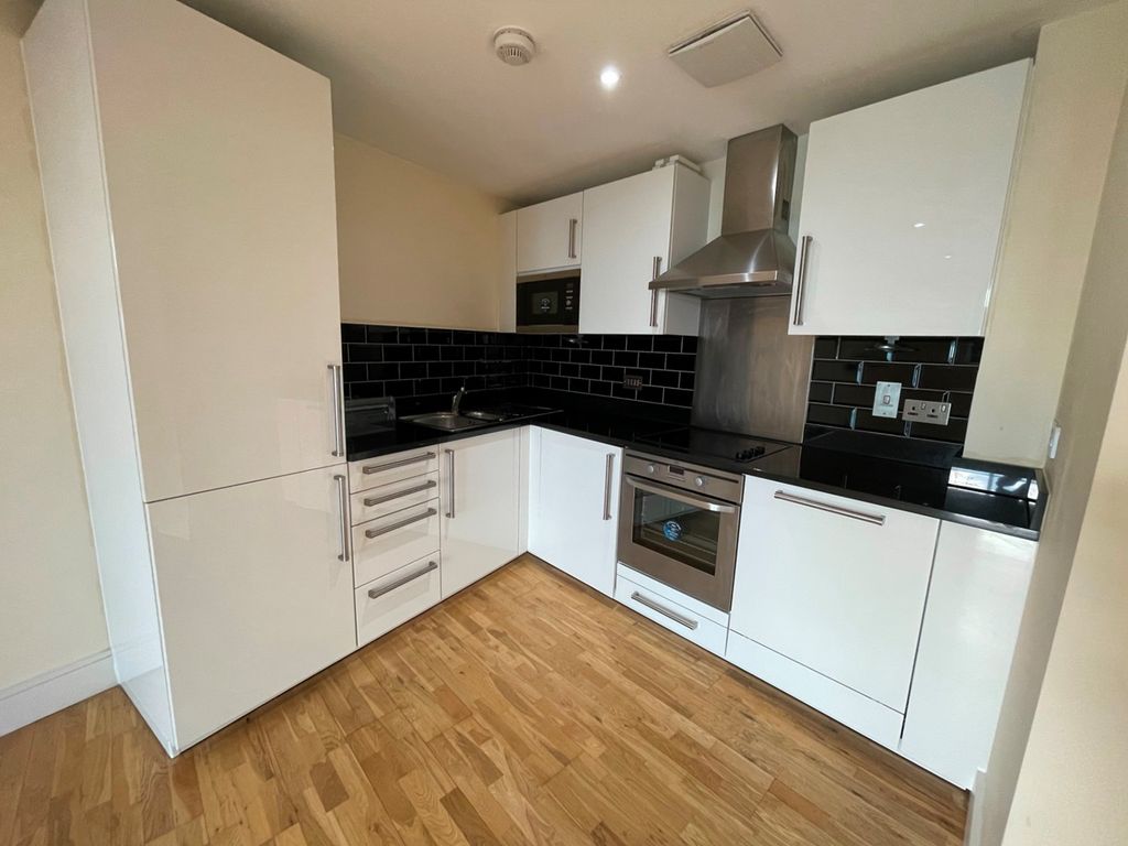 Property photo 3 of 9