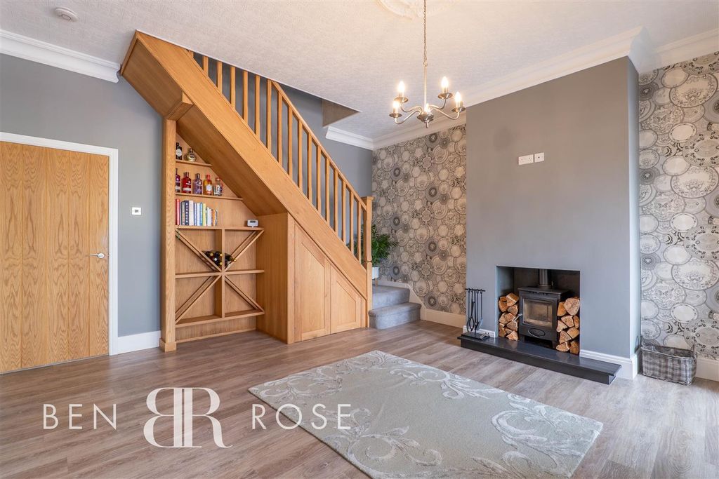 Property photo 2 of 24 Dining Room