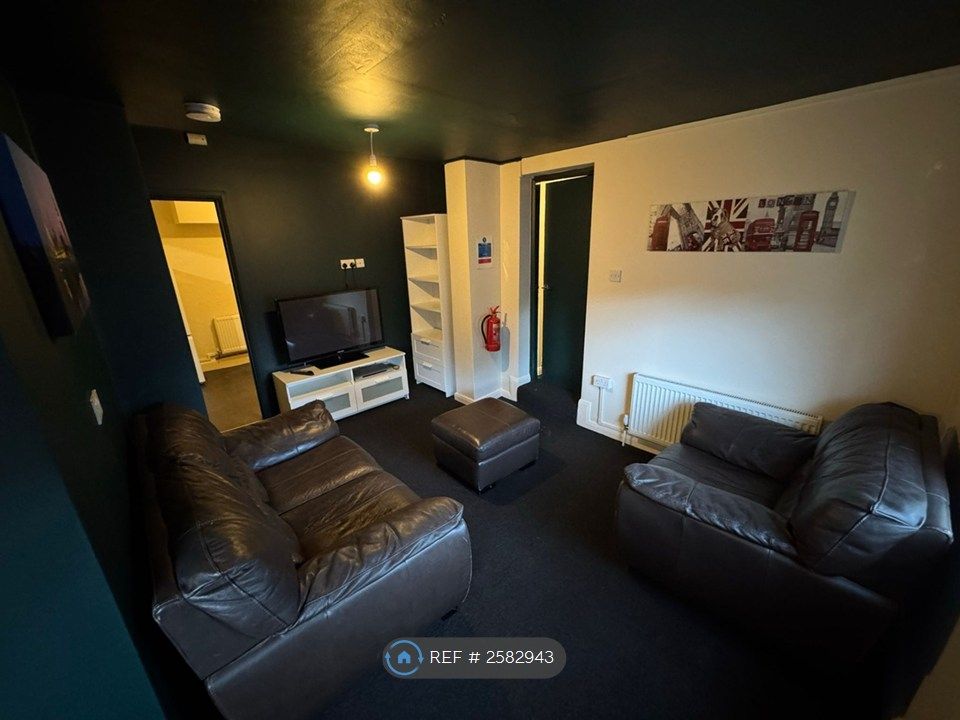 Property photo 1 of 9 Lounge