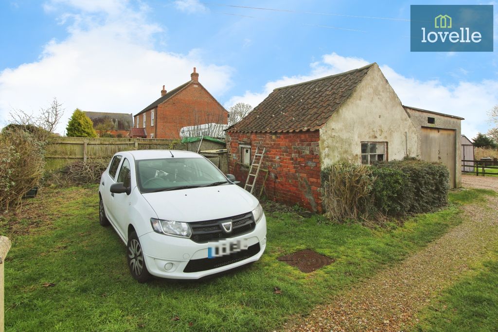 Property photo 3 of 17