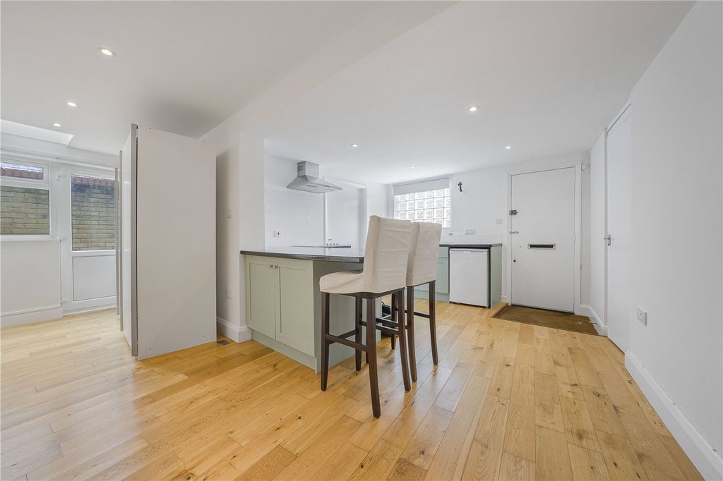 Property photo 3 of 10 Picture No. 05