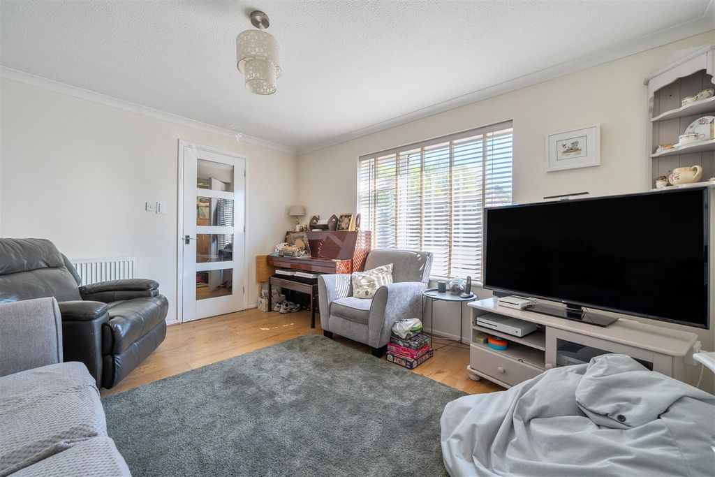Property photo 3 of 16 1448248-20-69Ea3d41B4E2B.Jpg