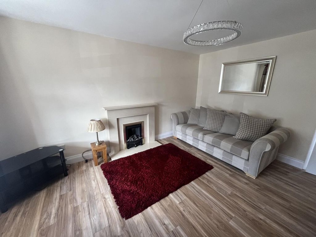 Property photo 3 of 13 Living Room