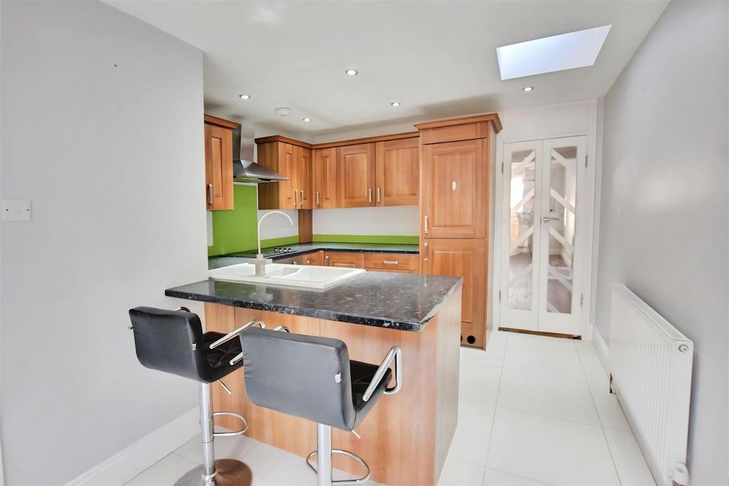 Property photo 2 of 9 B3E2895E-Qadhd76H-Gajy7Ic08Fsx2_Mcww.Jpg