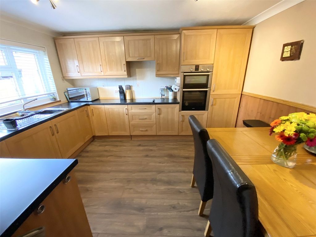 Property photo 3 of 15 Picture No. 13