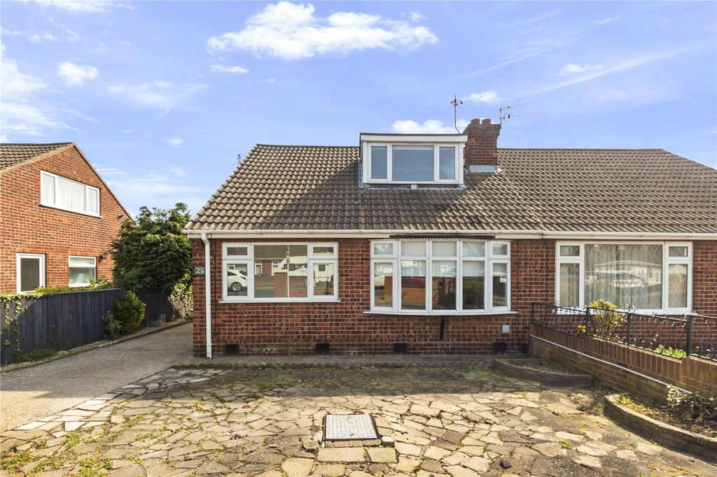 Property photo 2 of 21 Picture No. 27