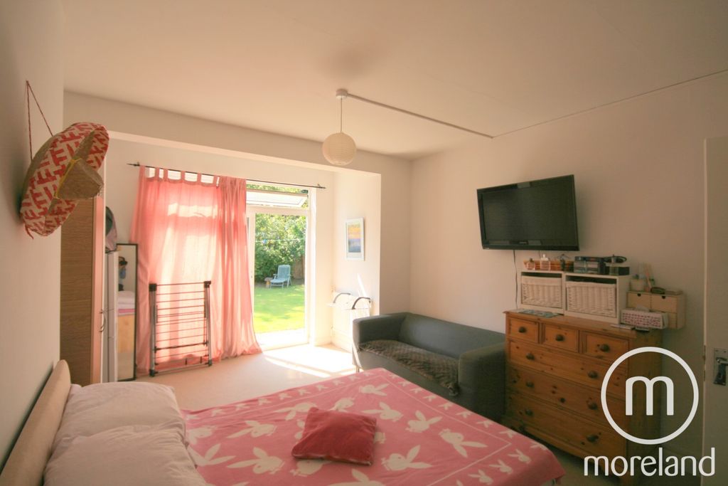 Property photo 3 of 8 4430292