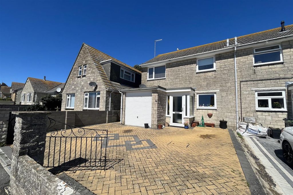 Property photo 1 of 9 Front.Jpeg