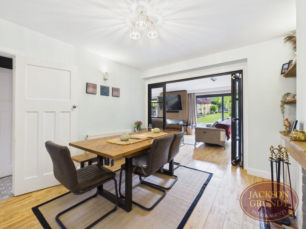 Property photo 3 of 27 Badby Road West
