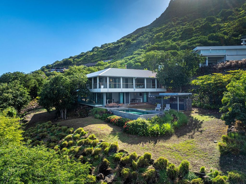 Property photo 2 of 25