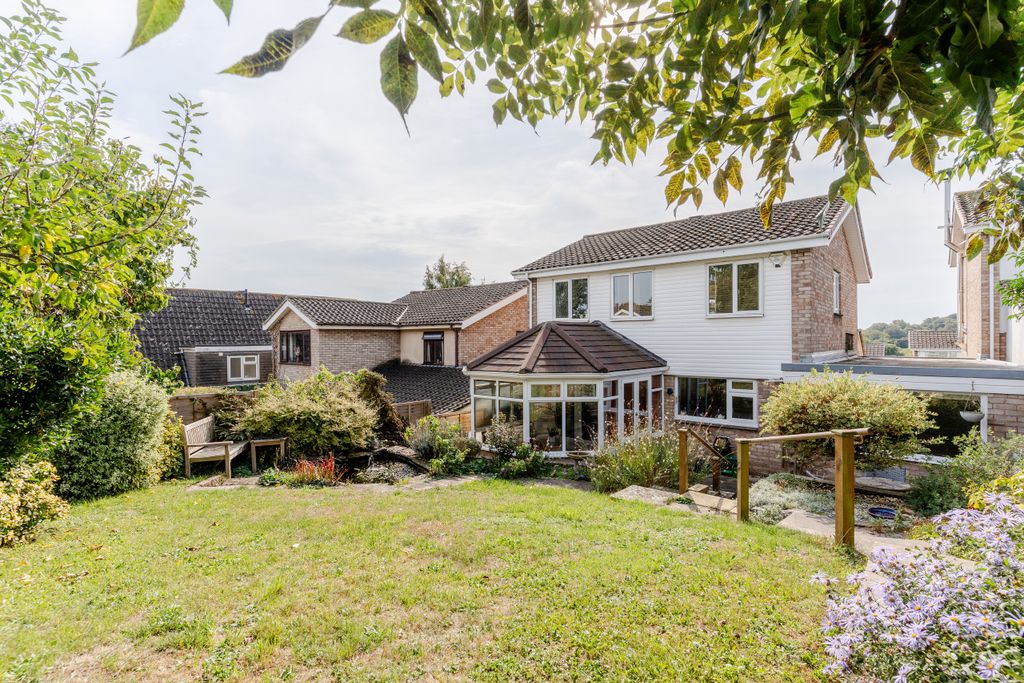 Property photo 2 of 24 A7404190-Hdr-20