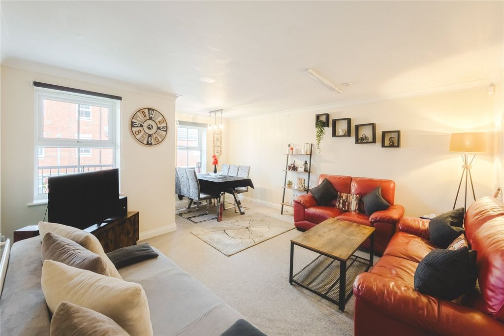 Property photo 2 of 11 Picture No. 24