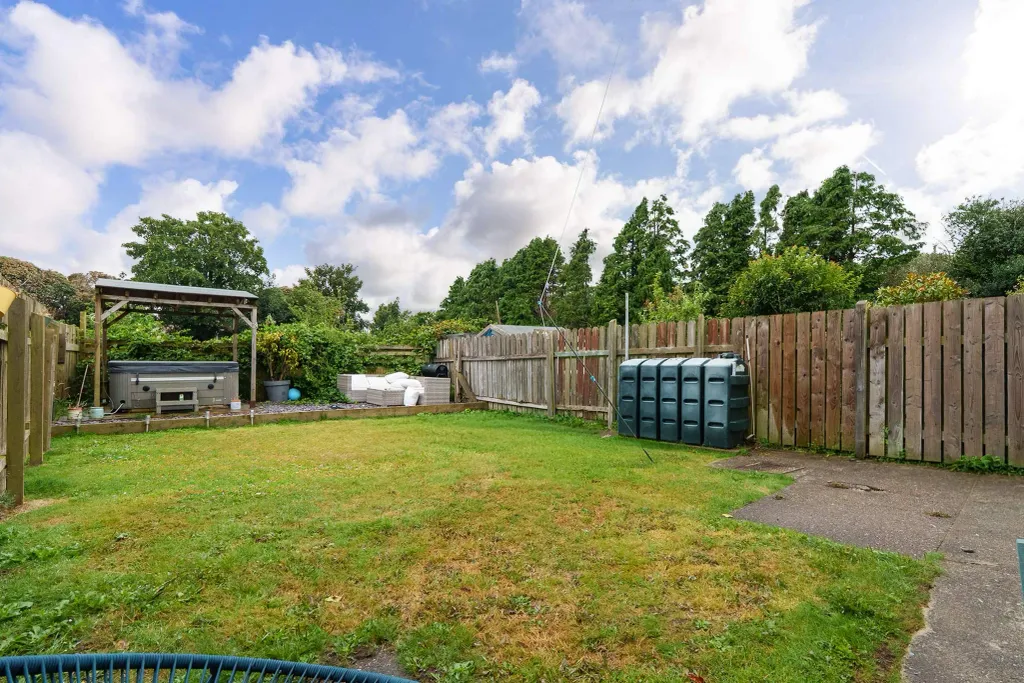Property photo 2 of 14
