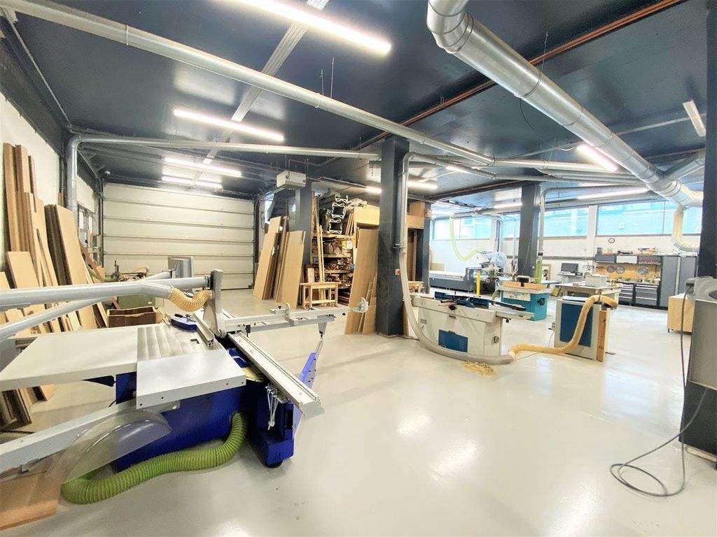 Property photo 2 of 12 Boston Business Park  Unit 11 2 Copy.Jpg
