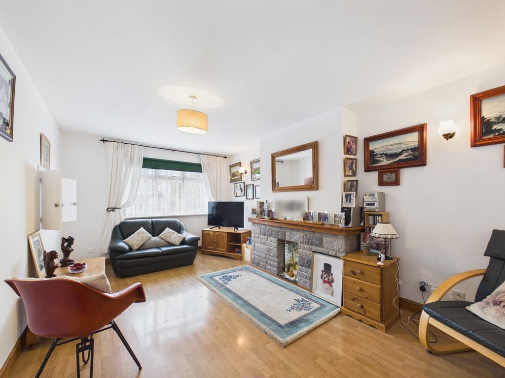 Property photo 2 of 11 Photo 8