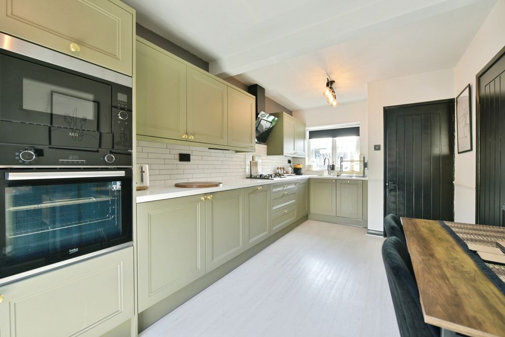 Property photo 2 of 14 Pbox-Img.Jpg