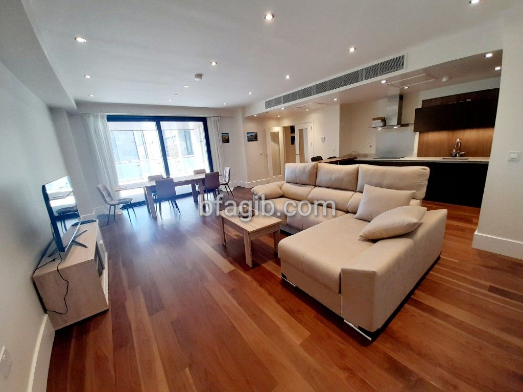 Property photo 2 of 18 Living Room