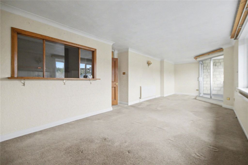 Property photo 3 of 14 Picture No. 11