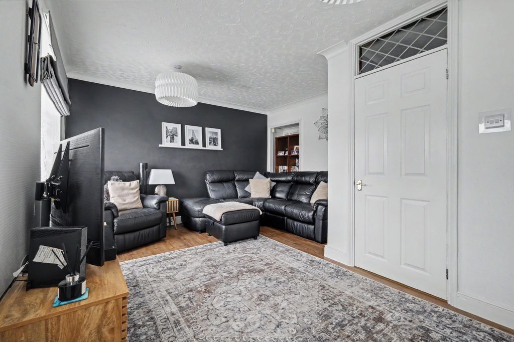 Property photo 3 of 20 5388306