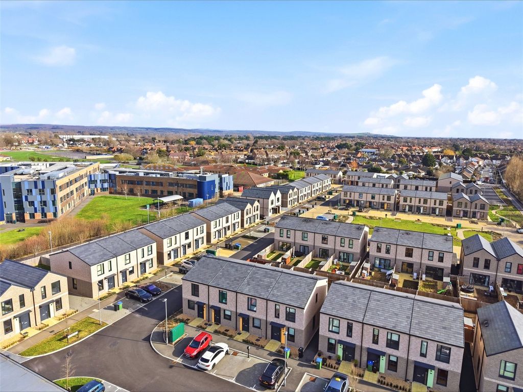 Property photo 2 of 16 Picture No. 04