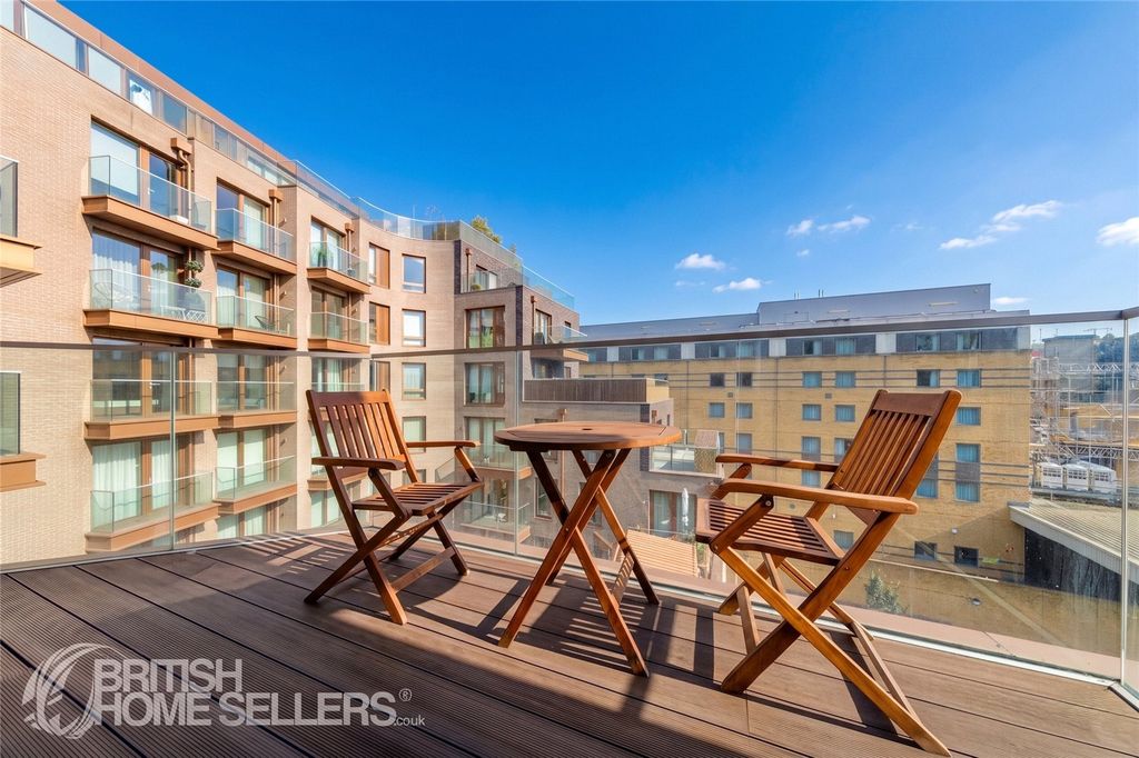 Property photo 2 of 22 Picture No. 28