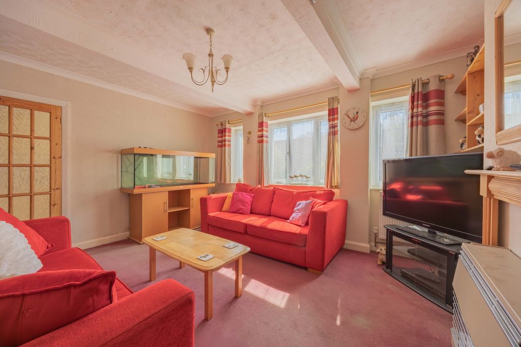 Property photo 3 of 22 Ewemove Taunton - Wedlands (7)