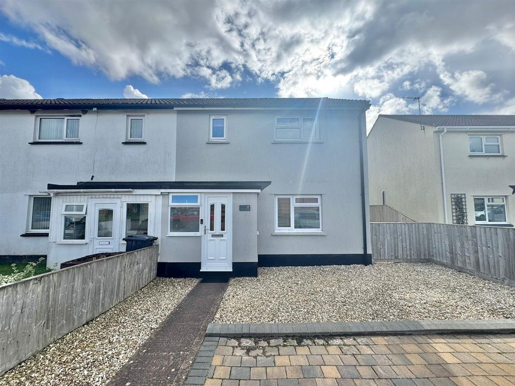 Property photo 2 of 15 Front