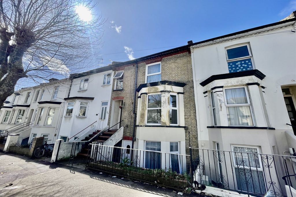 Property photo 1 of 5 (Main)