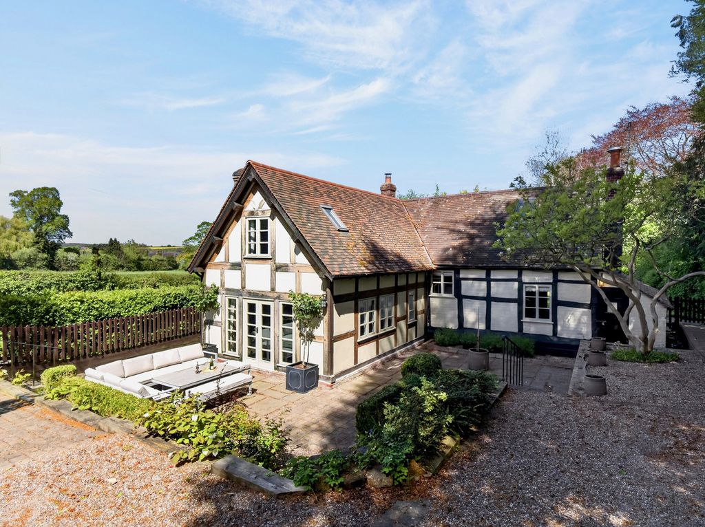 Property photo 1 of 30