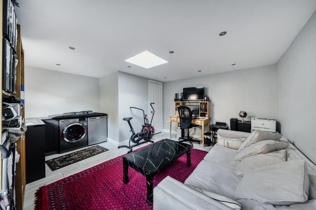 Property photo 3 of 24 Living Space