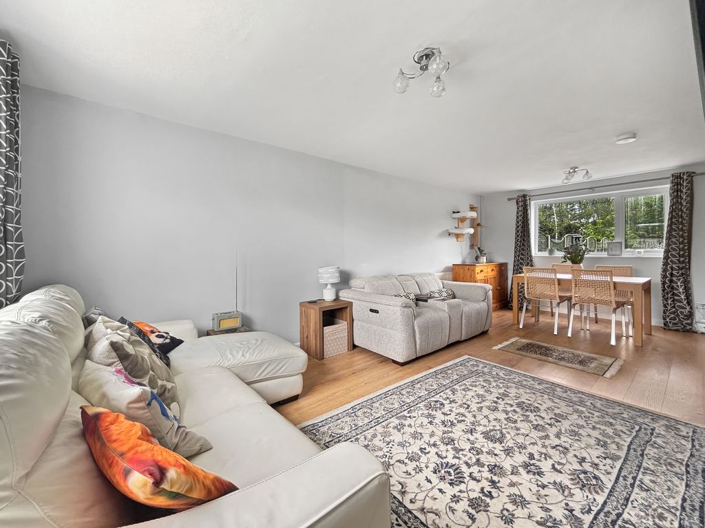 Property photo 2 of 25 3c513F413B2749E99d4Bd375c63Cdea90315d6c8