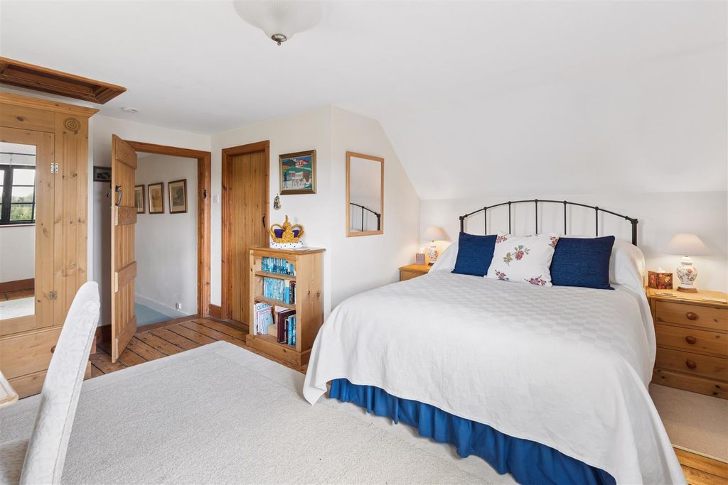 Additional image 23 of 6 bed detached house for saleHigh Road, Soulbury, Buckinghamshire LU7
