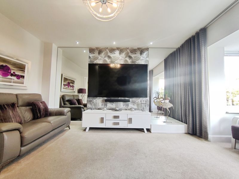 Property photo 3 of 18 Photo 15