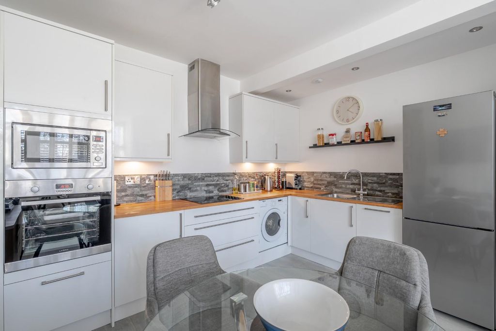 Property photo 2 of 13 Dsc04599-Hdr.Jpg