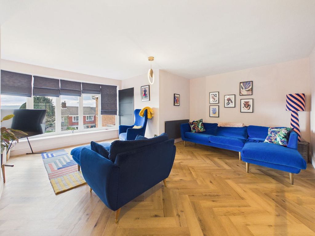 Property photo 1 of 13 Lounge