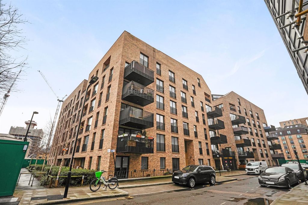 Property photo 2 of 14 14-4Ac882259-Hmf-Jj-Clift House-60 (1)-Medium.Jpg