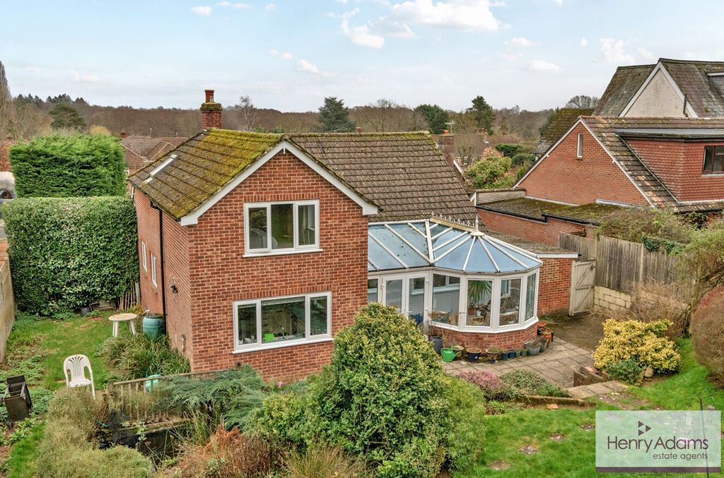 Additional image 19 of 5 bed detached bungalow for salePulens Lane, Petersfield GU31