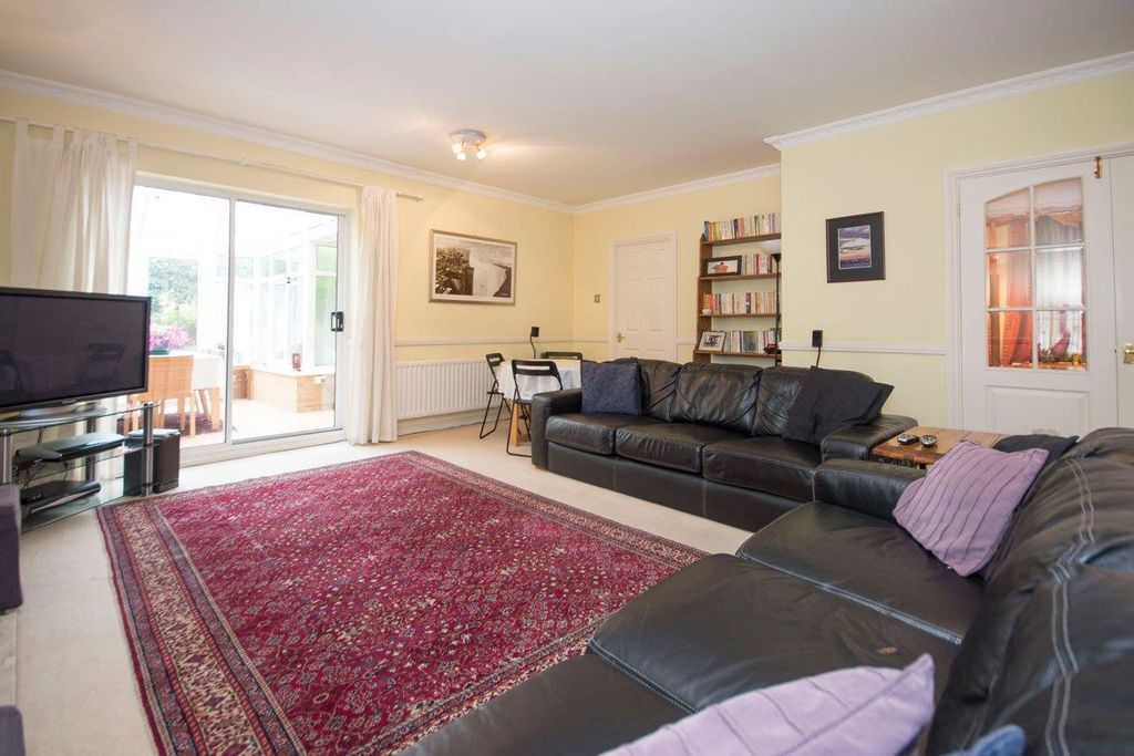 Property photo 3 of 20
