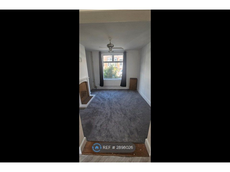 Property photo 2 of 35