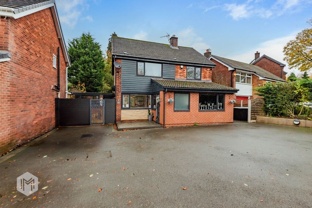 Property photo 1 of 37 Picture No. 32
