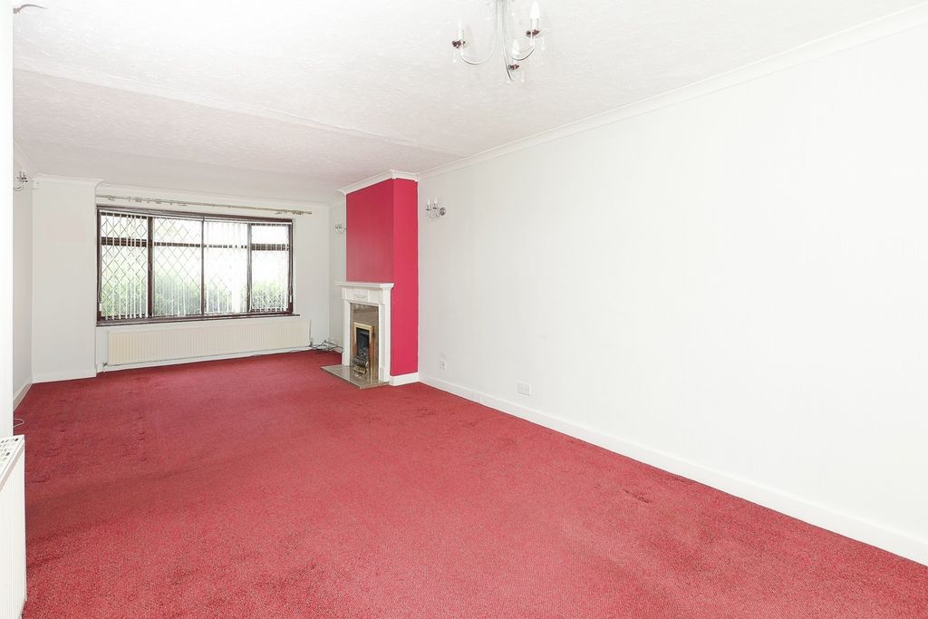 Property photo 2 of 17 Photo