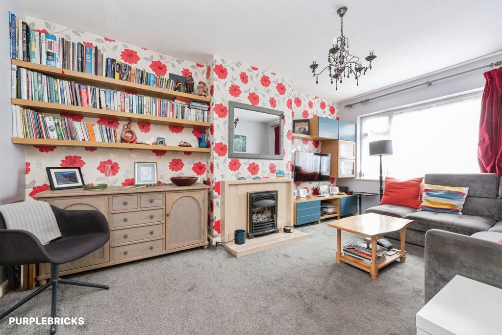 Property photo 3 of 23
