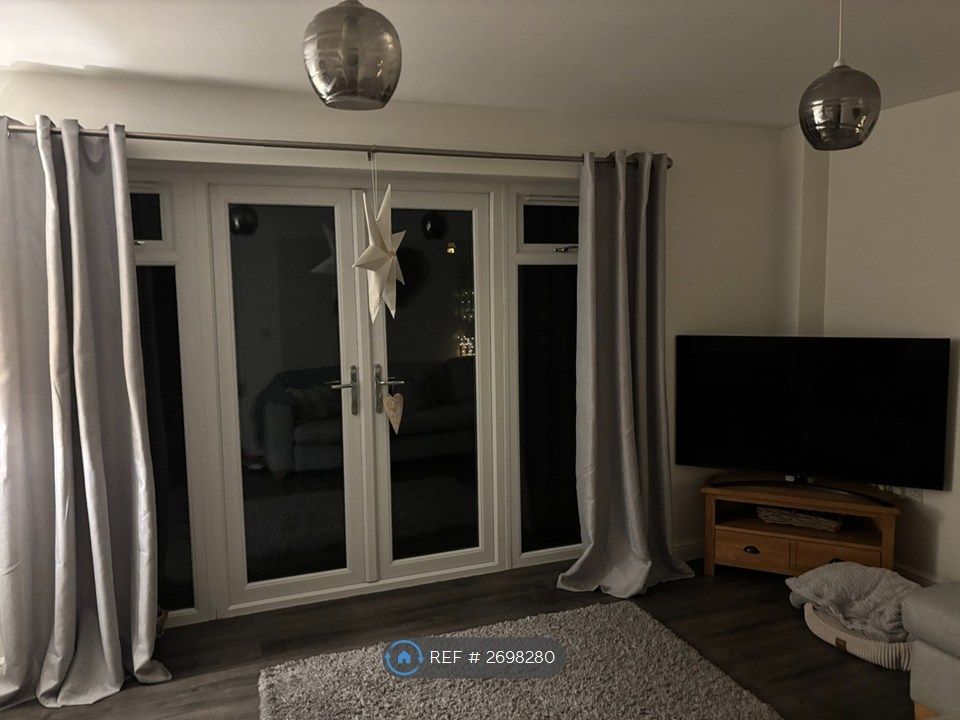 Property photo 3 of 13