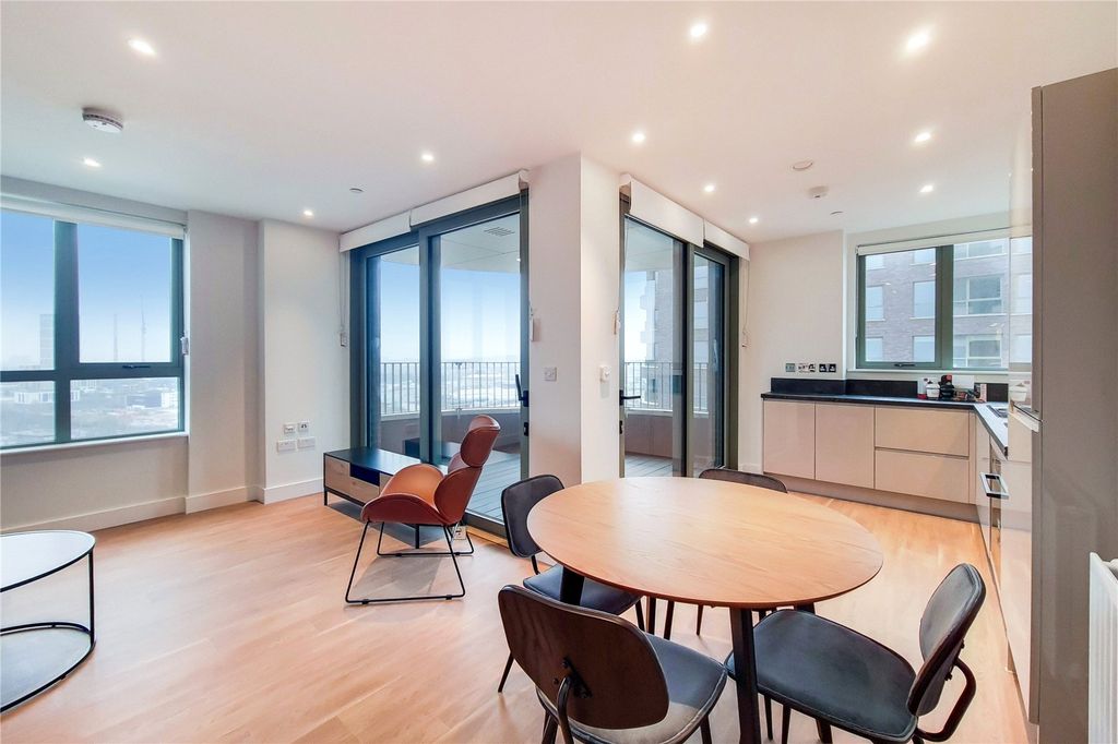 Property photo 2 of 22 Picture No. 29